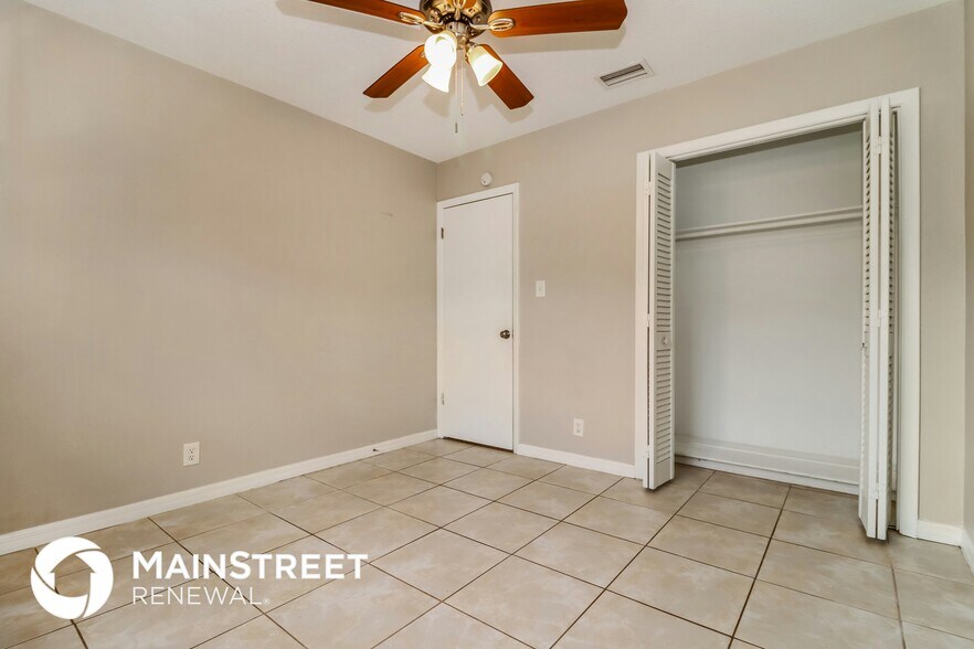 Building Photo - 2258 Village Ct