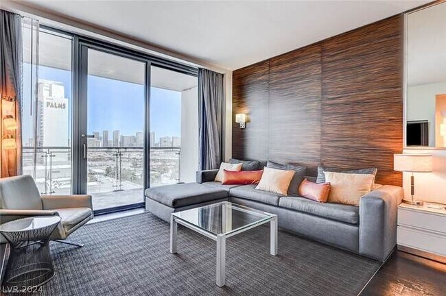 Building Photo - Palms Studio w/ Strip View & BALCONY ACCES...