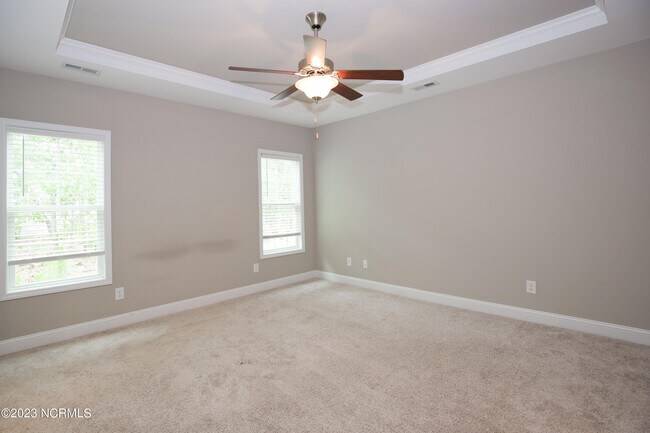 Building Photo - 721 Thrush Dr