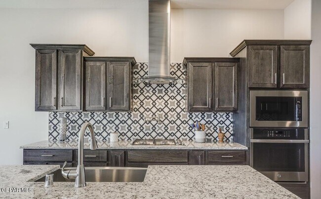 Building Photo - 14604 Pebble Hills Blvd