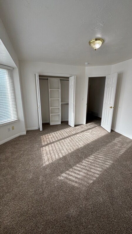 Building Photo - 631 W 20 N