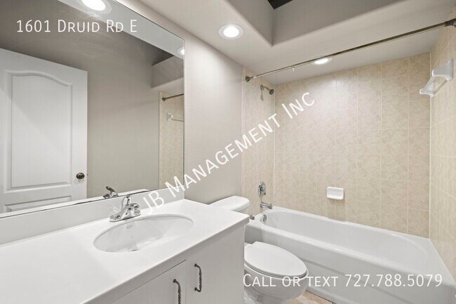 Building Photo - 1601 Druid Rd