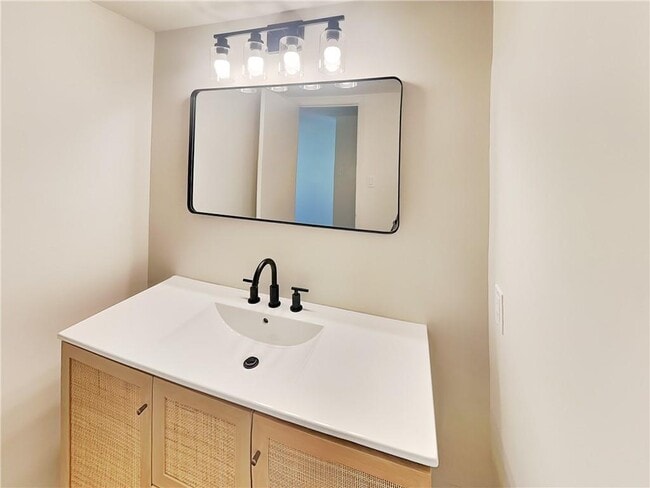 Building Photo - 115 Woodmere Square NW