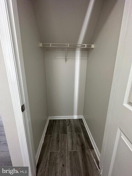 Building Photo - 1003 Oswego Ct