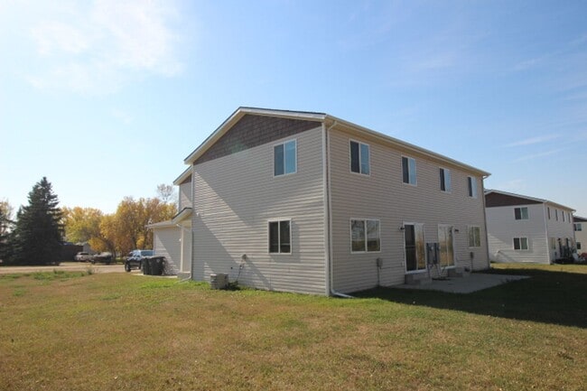 Building Photo - 300 5th Ave W