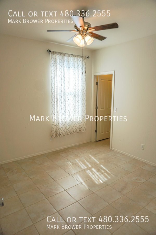 Building Photo - 1536 N Balboa-