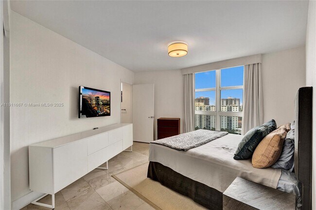 Building Photo - 19111 Collins Ave