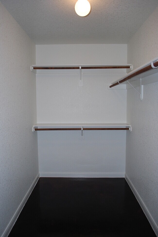 Building Photo - 1514 Dakota Trce