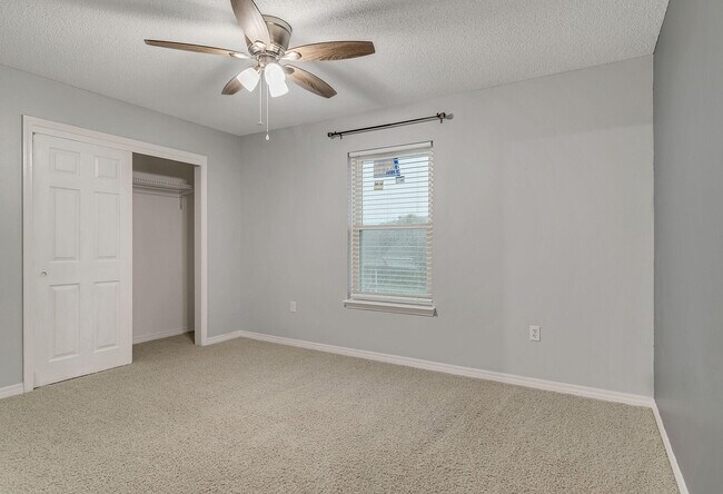 Building Photo - 467 Sandy Ridge Cir