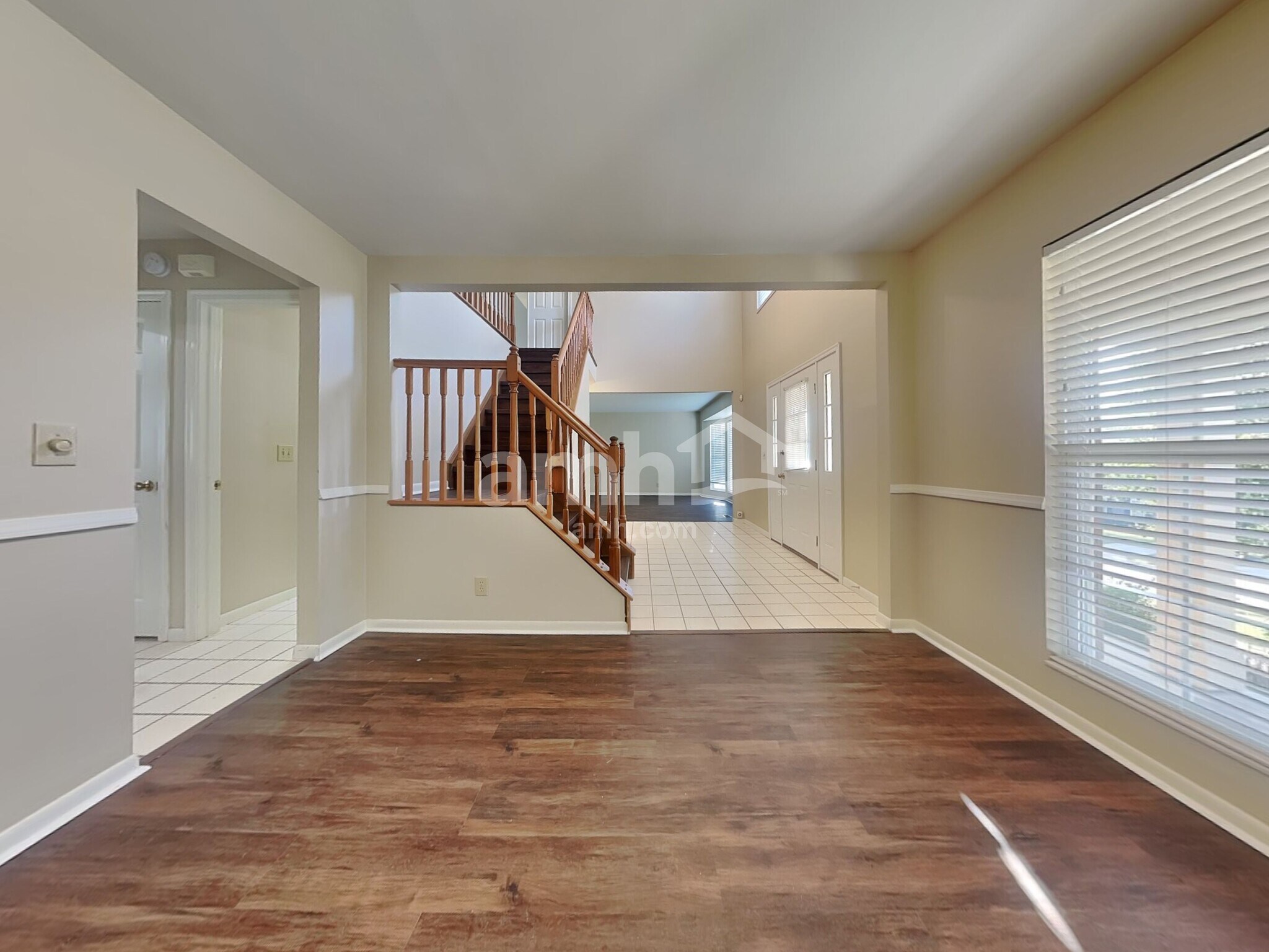 Building Photo - 8250 Pine Knoll Ct