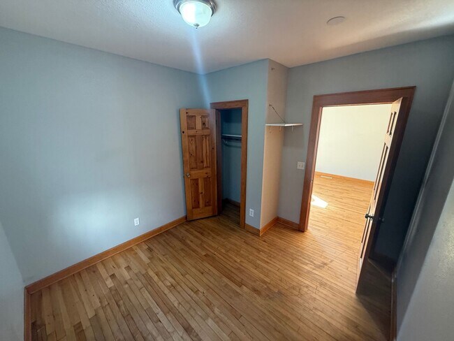 Building Photo - 2 Bedroom Lower Rear Unit on East Side