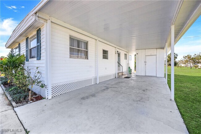 Building Photo - 21 Lemans Dr