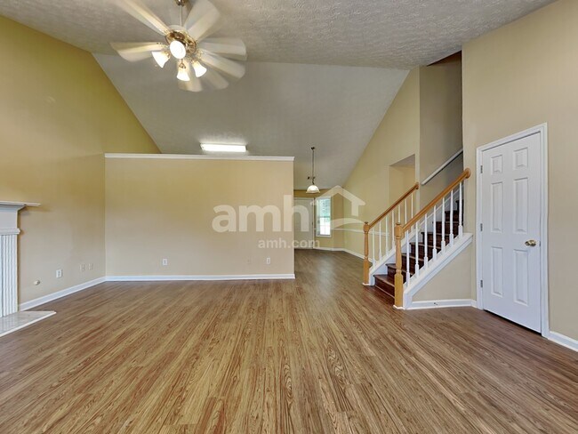 Building Photo - 1305 Carlysle Park Dr