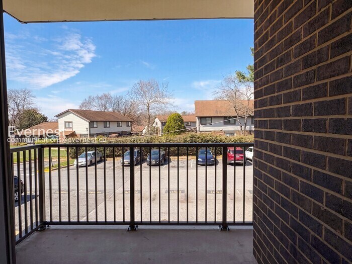 Building Photo - 10202 Prince Pl