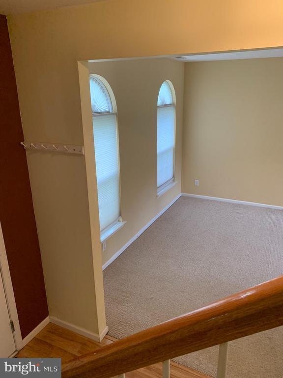 Building Photo - 35 Oakmont Terrace