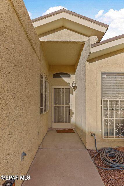 Building Photo - 766 Espada Dr