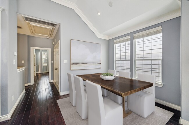 Building Photo - 3432 Cline St