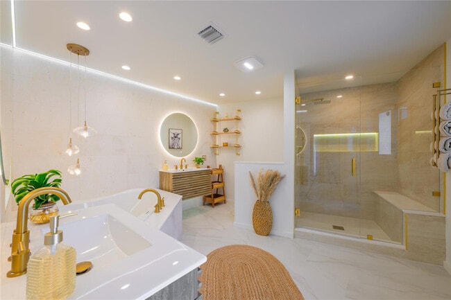 Building Photo - 3615 Sherwood Blvd