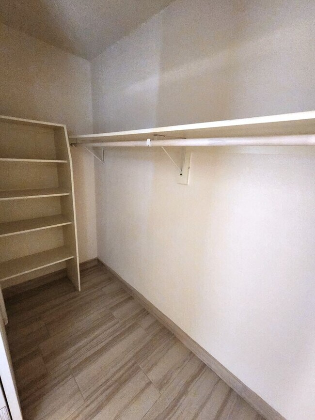 Building Photo - 1535 Vajillo Ln