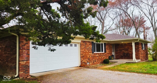 Building Photo - 9502 E 600 S