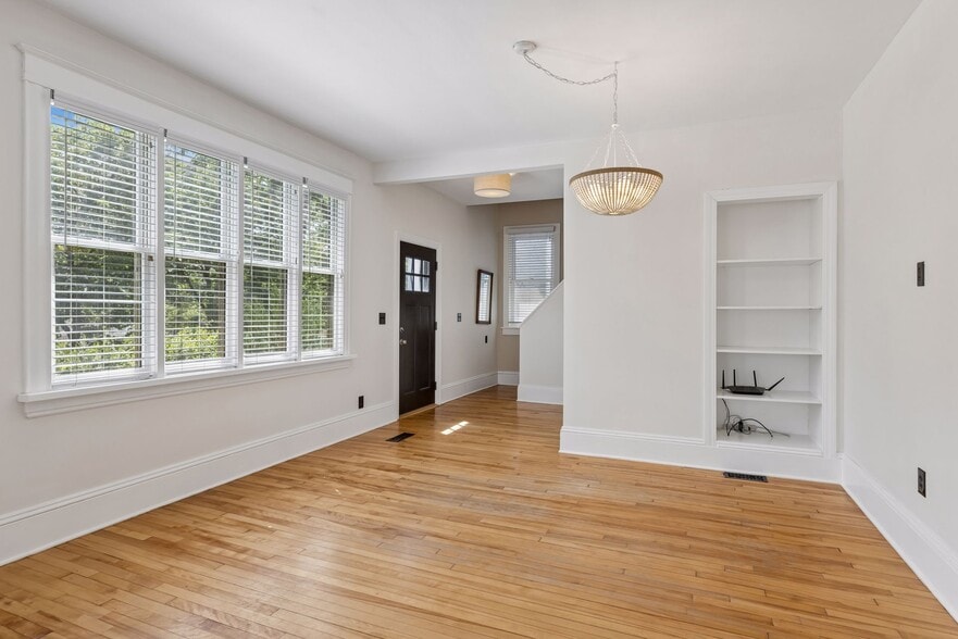 Building Photo - 4432 Upton Ave S