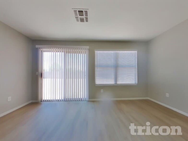 Building Photo - 106 S Valle Verde