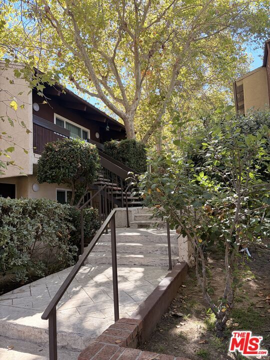 Building Photo - 18350 Hatteras St