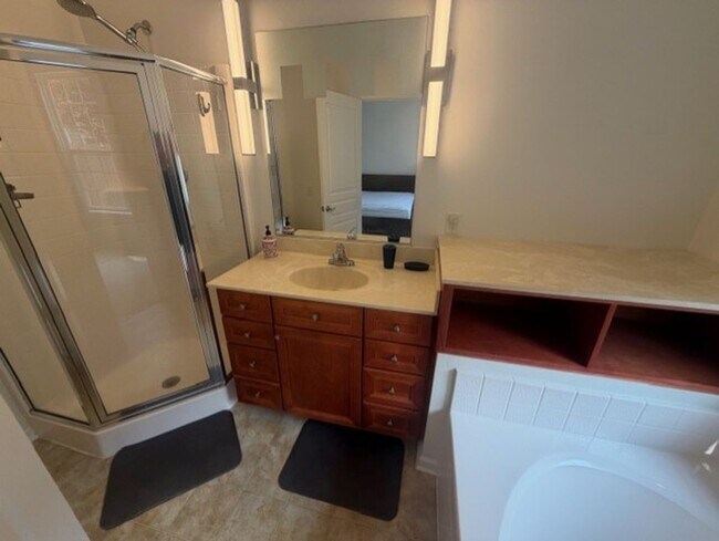 Building Photo - 5301 Brinsley Ln