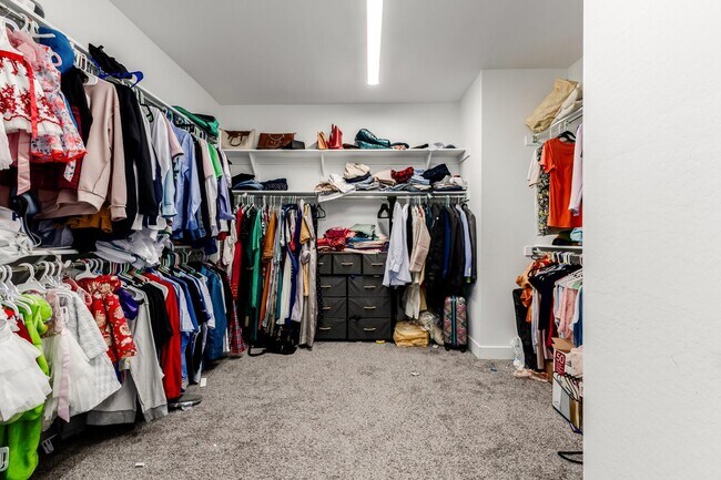 Building Photo - 6759 N 128th Dr