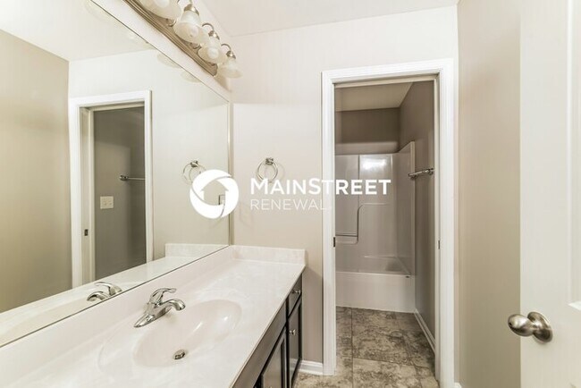 Building Photo - 4 Bedroom Pet-Friendly Home in Mount Washi...