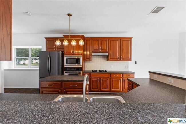 Building Photo - 156 Pecanwood S