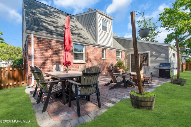 Building Photo - 519 Ryeside Ave