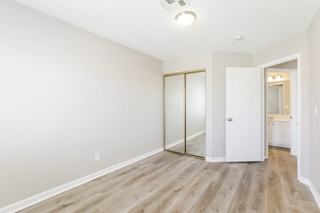 Building Photo - 3300 Sonterra Cir