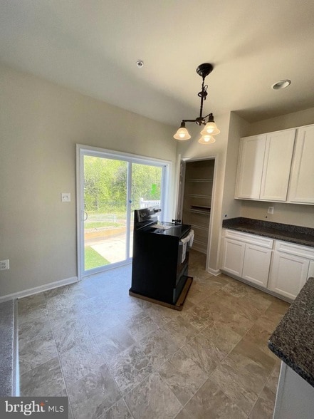 Building Photo - 41468 Marwood Cir