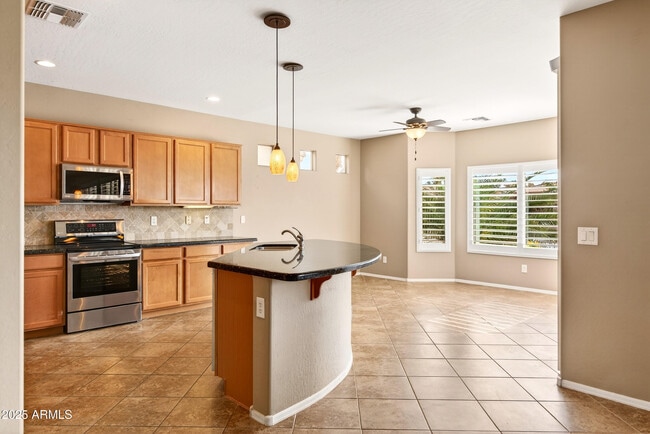 Building Photo - 42575 Abbey Rd