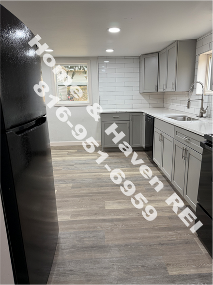 Building Photo - 10503 E Scarritt Ave