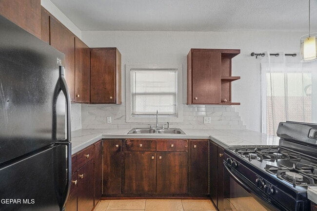 Building Photo - 3204 Memphis Ave