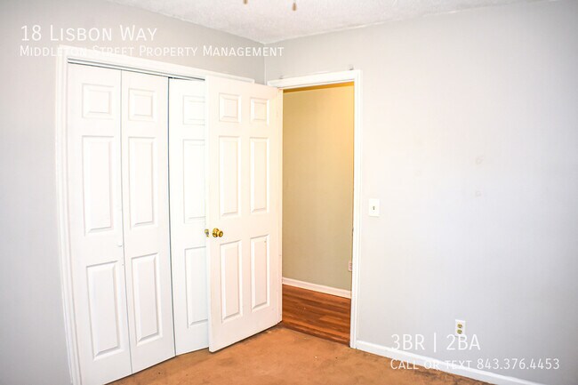 Building Photo - 18 Lisbon Way