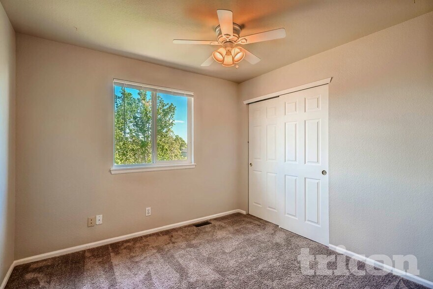 Building Photo - 4879 E 119th Ct