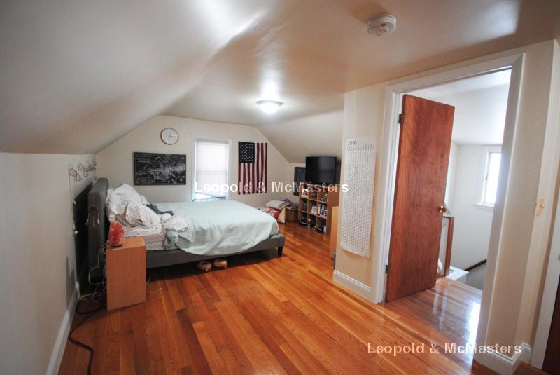 Building Photo - 59 Waverly St