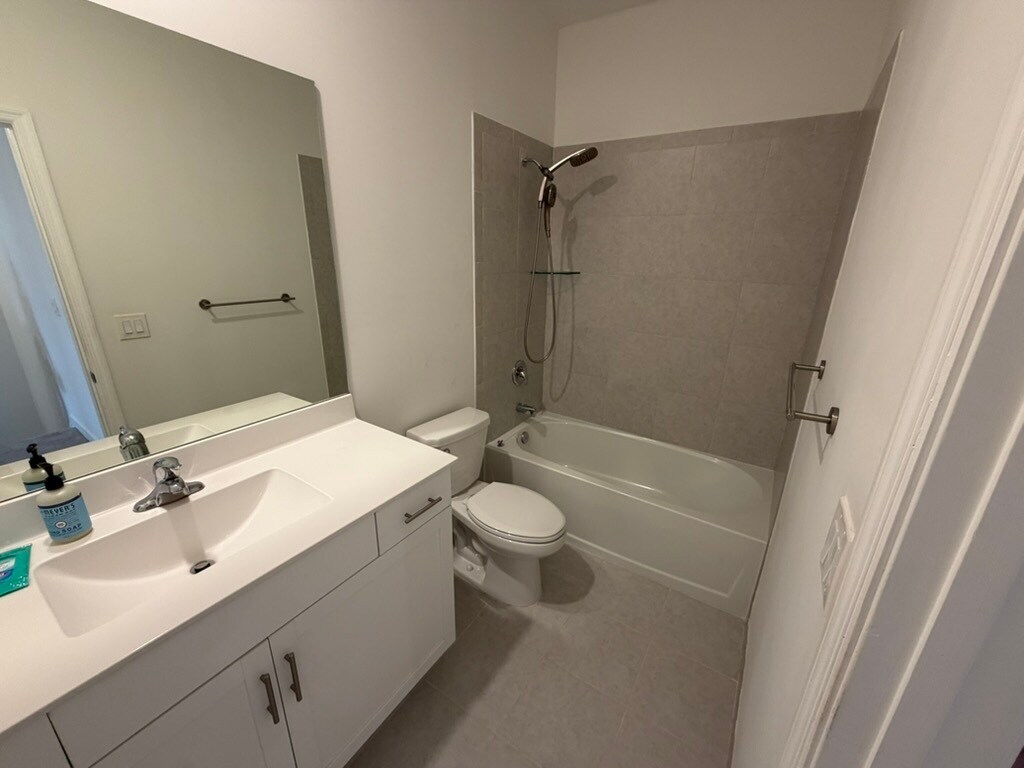 Building Photo - 21001 NE 8th Ave