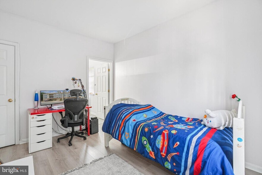 Building Photo - 11322 Westbrook Mill Ln