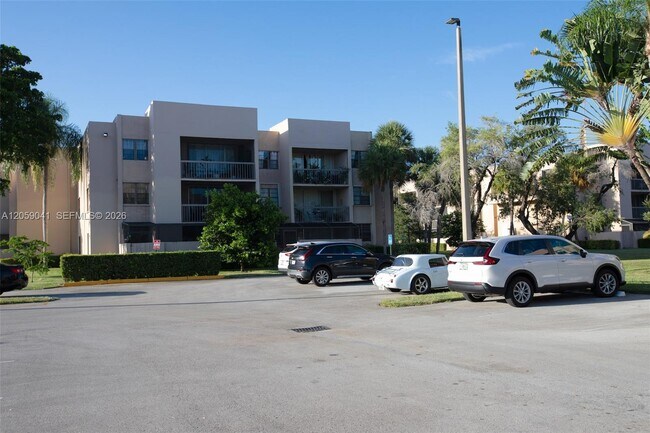 Building Photo - 10425 SW 112th Ave