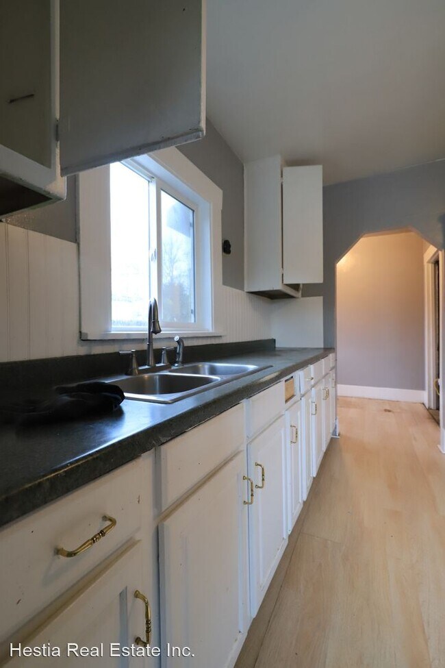Building Photo - 1307 Peach Ct