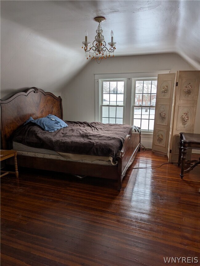 Building Photo - 5722 Buffalo Ave