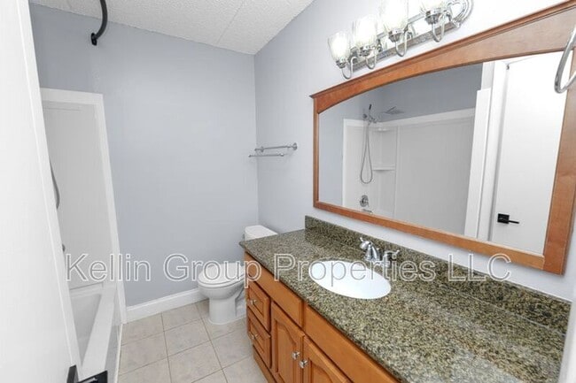 Building Photo - 2862 Somerset Park Dr