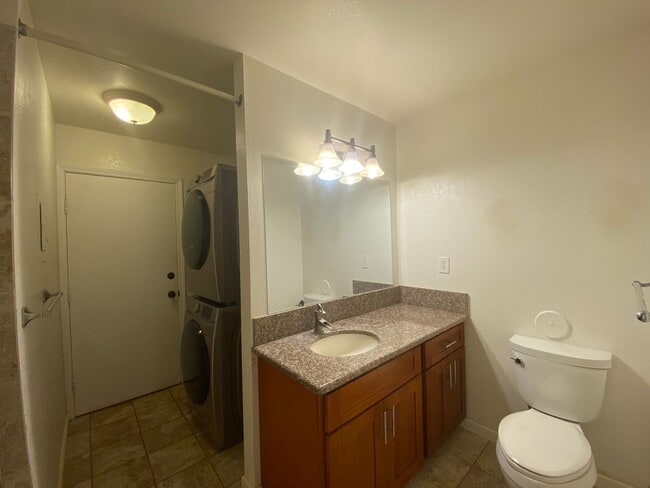 Building Photo - For Rent - 94-498 Hokuili St.