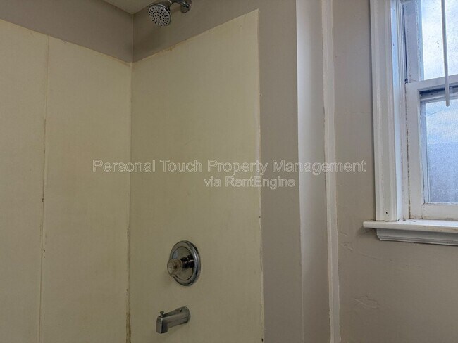 Building Photo - 728 8th St N