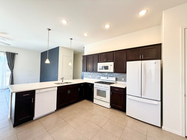 Building Photo - BEAUTIFUL GRANVILLE HOME!