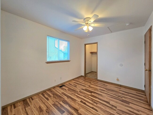 Building Photo - Lovely 3 Bedroom Marysville Rambler Available NOW!